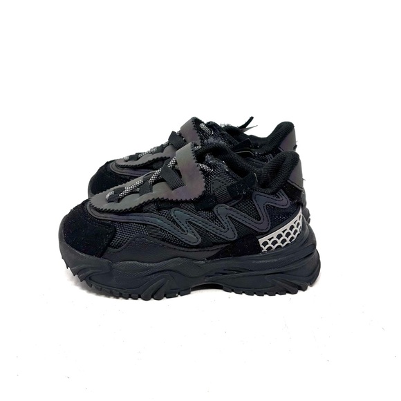 Javi Sneakers - Picture 1 of 8